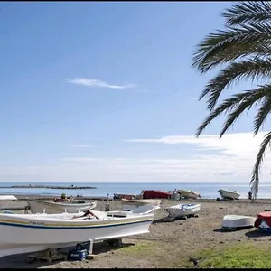 Water Front Beach Apt A Apartamento